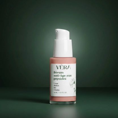 lacon pompe du sérum anti-âge aux peptides VERA sur fond vert.